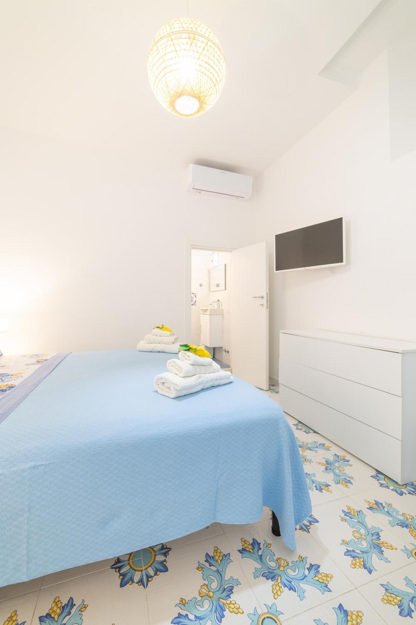 Maiori A Due Passi Dal Mare Apartment Luaran gambar